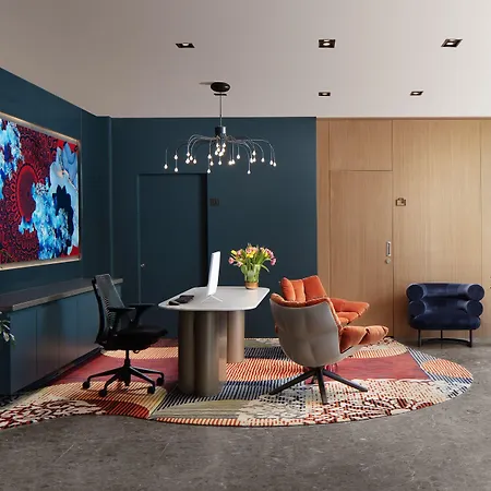 塔克西姆广场先锋酒店 4*